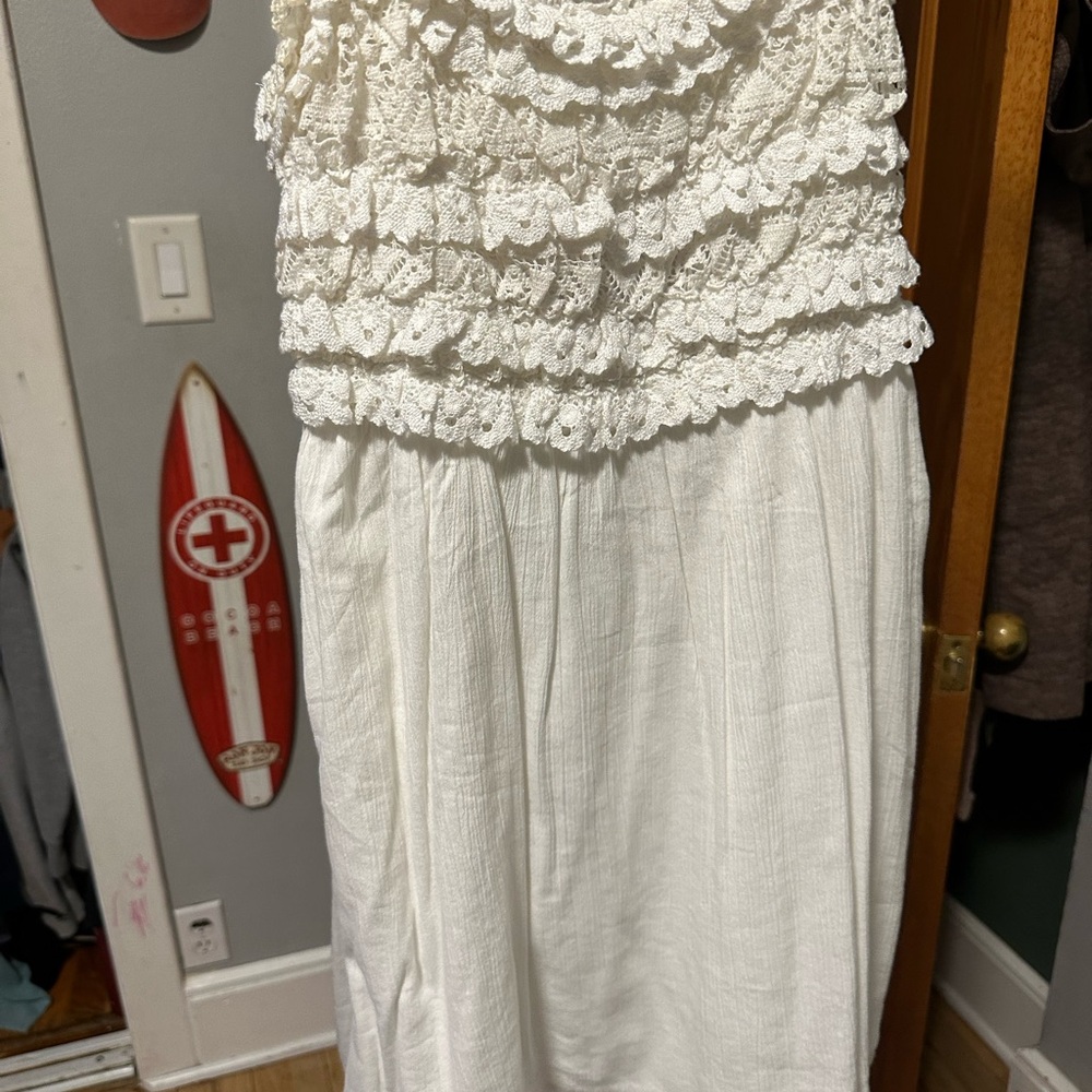 Elegant White Lace Dress